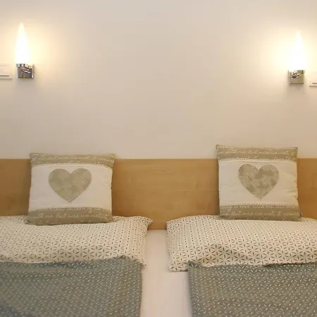 Avar Vendeghaz * 머트러푸레드