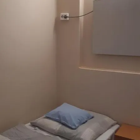 Avar Vendeghaz 게스트하우스 *